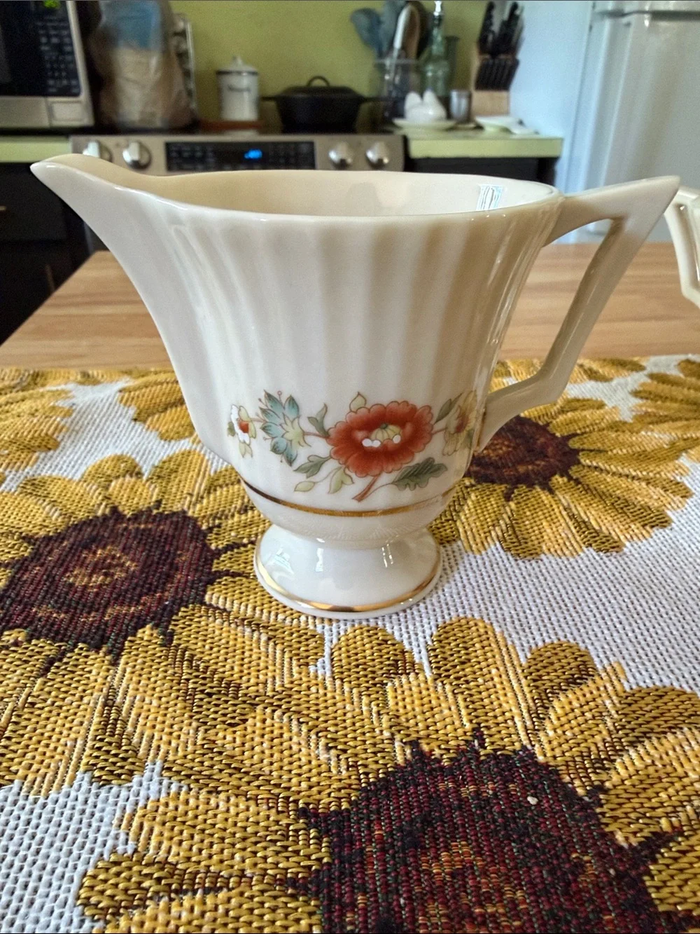 LENOX Vintage “Temple Blossom” Sugar and Creamer Set